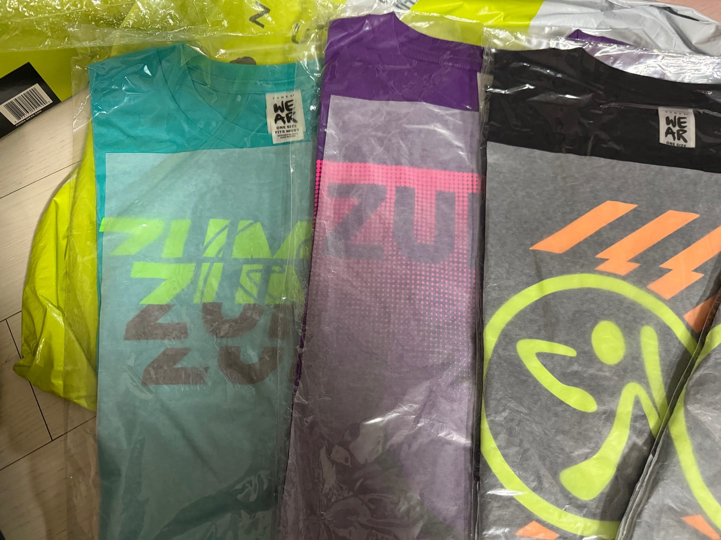 Customer photo review of Electric Feel Unisex Tees 12PK