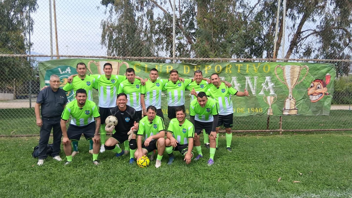 Customer photo review of Camiseta de Futbol y Short - Verde Lima Blanco Negro - Watford