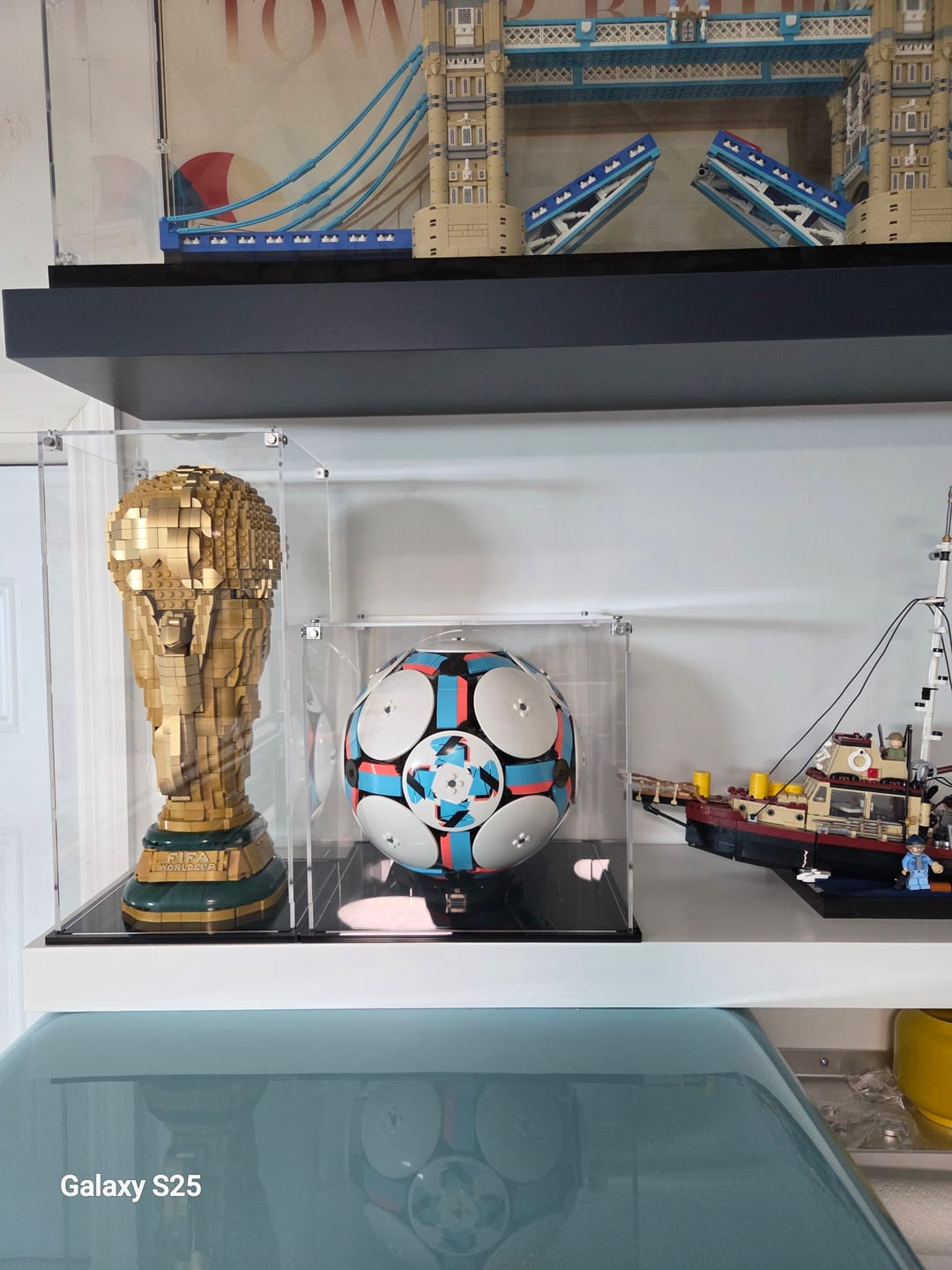 Customer photo review of Display Case for LEGO® 43019 Editions Soccer Ball