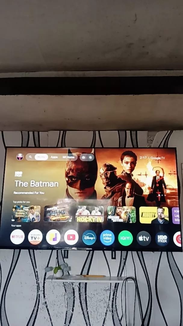 Customer photo review of Google Chromecast with Google TV - Streaming Entertainment with Voice Search - Watch Movies, Shows, and Live TV in 4K HDR Streaming Media Player - Includes Pouch and Cleaning Cloth