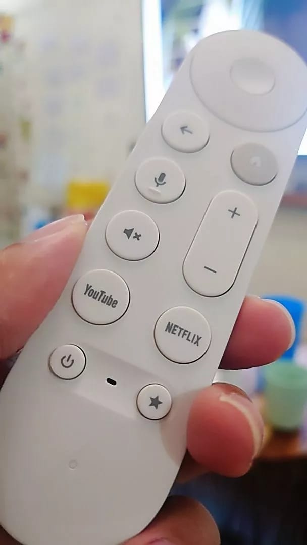 Customer photo review of Google Chromecast with Google TV - Streaming Entertainment with Voice Search - Watch Movies, Shows, and Live TV in 4K HDR Streaming Media Player - Includes Pouch and Cleaning Cloth