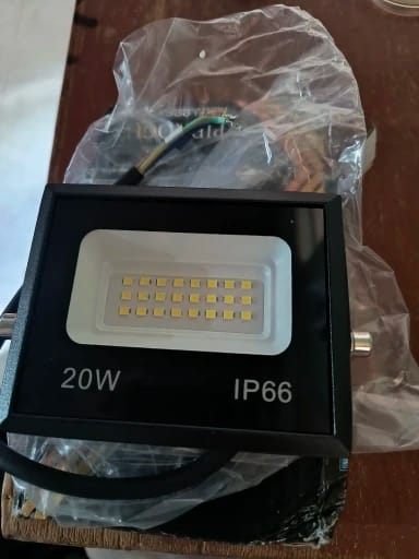 Customer photo review of LED Flood Light Outdoor (10W to 200W) AC110V/220V - IP65 Waterproof Garden Spotlight & Exterior Wall Reflector Fixture