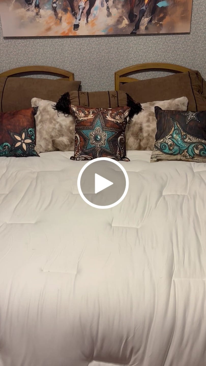 Customer video review of MarshMellow Comforter