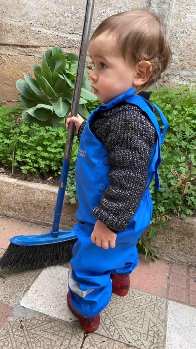 Customer photo review of Jardinera 100% impermeable reciclada 10.000mm marca Muddy Puddles