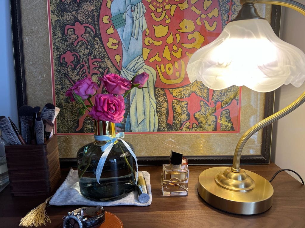 Customer photo review of Glass Table Lamp, Gold Brass Arm, Scalloped Frosted Shade, 42 cm
