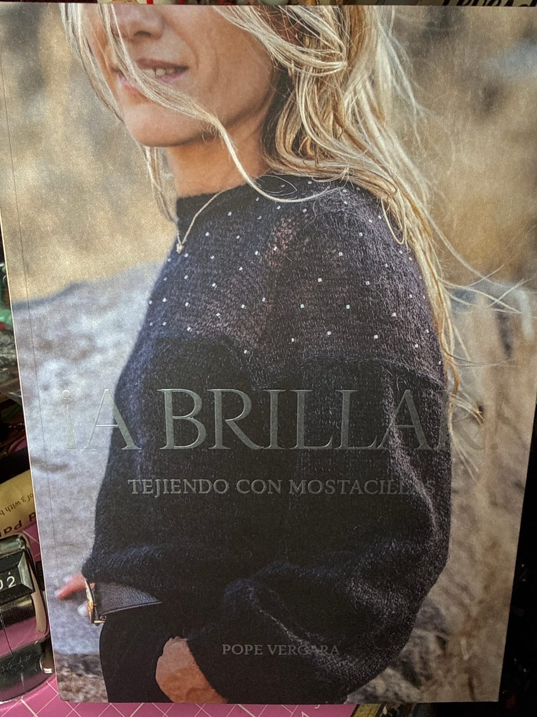Customer photo review of PREVENTA Libro "¡A Brillar! - Tejiendo con Mostacillas"  Pope Vergara (Inglés o Español)