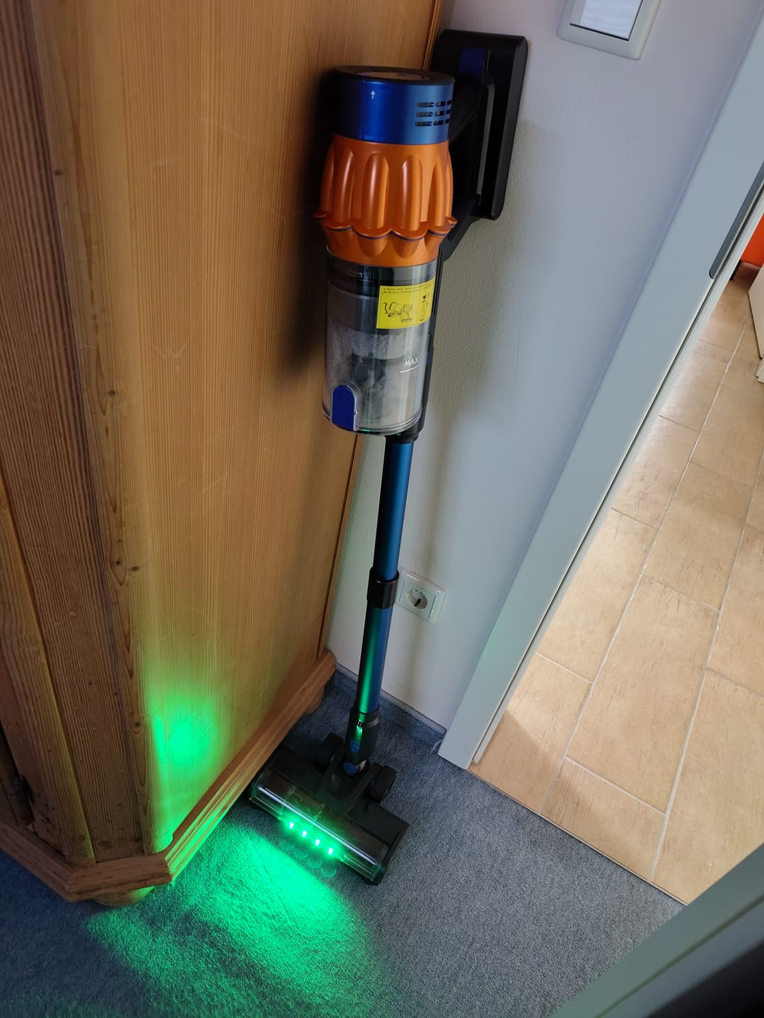 Customer photo review of Dripl UltraVac Akku-Staubsauger