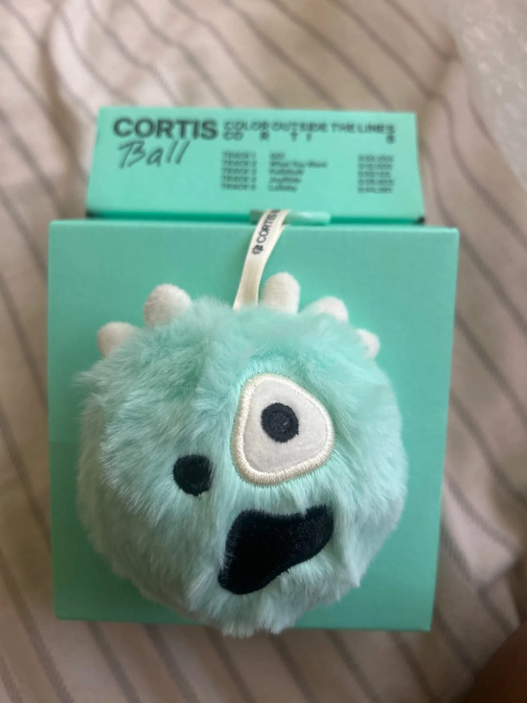 Customer photo review of COLOR OUTSIDE THE LINES Album - CORTIS Ball Ver.