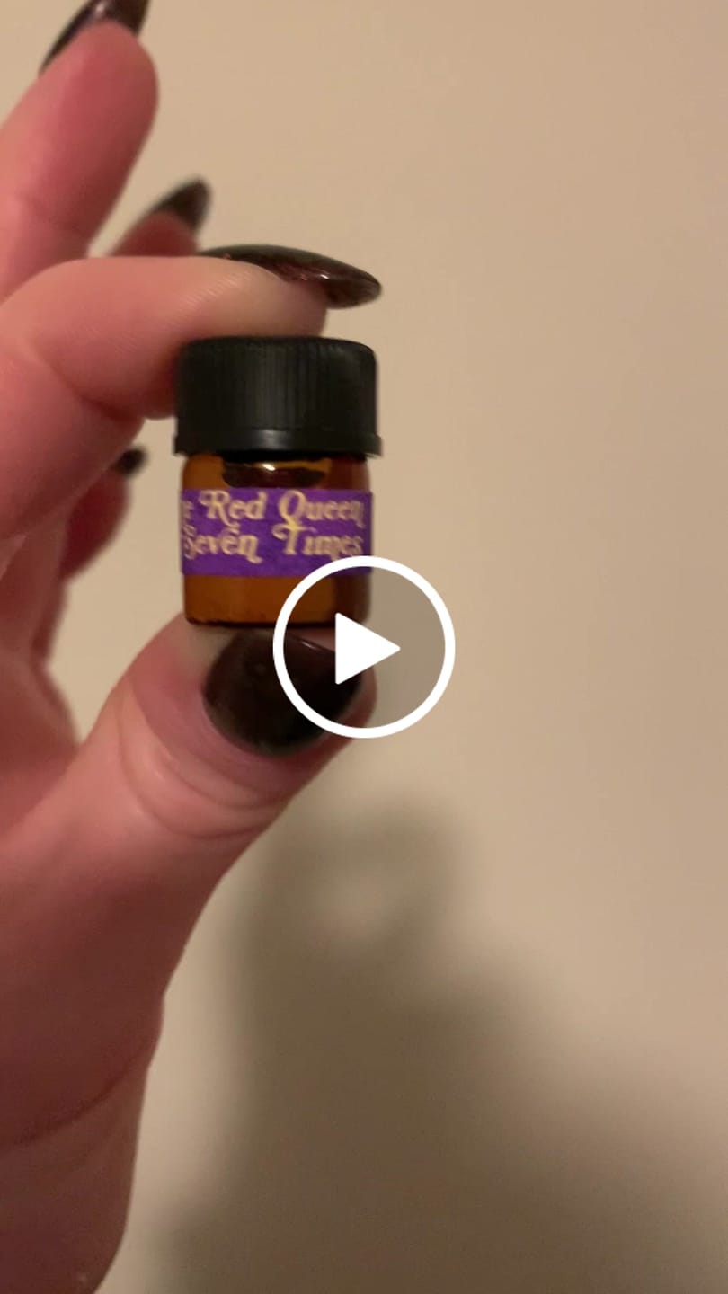 Customer video review of The Red Queen Kills Seven Times