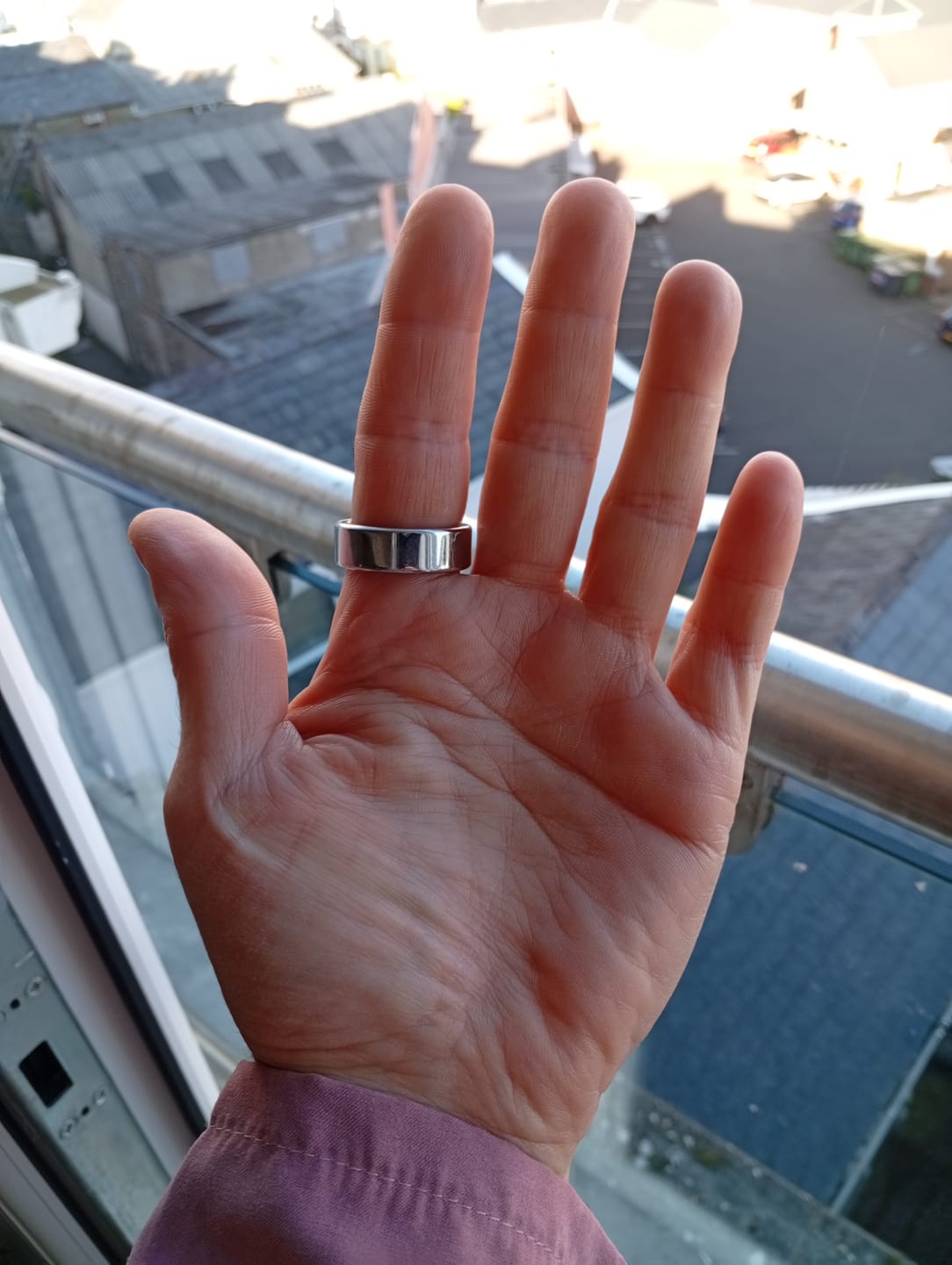 Customer photo review of Smart Ring For Men & Women – Heart Rate & Blood Oxygen Monitoring