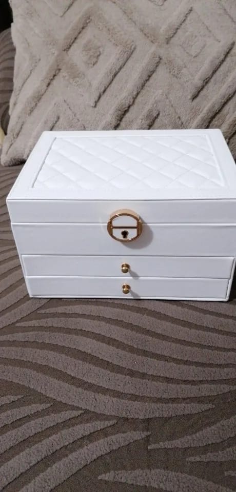 Customer photo review of Boîte à bijoux de qualité – Design haut de gamme