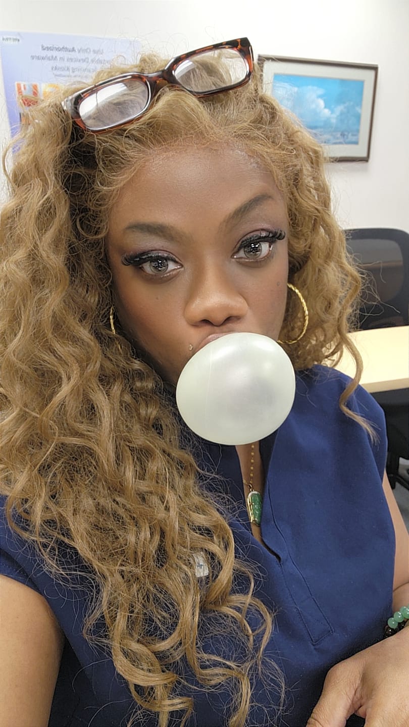 Customer photo review of Sensationnel What Lace Glueless 13x6 HD Lace Front Wig - ZION