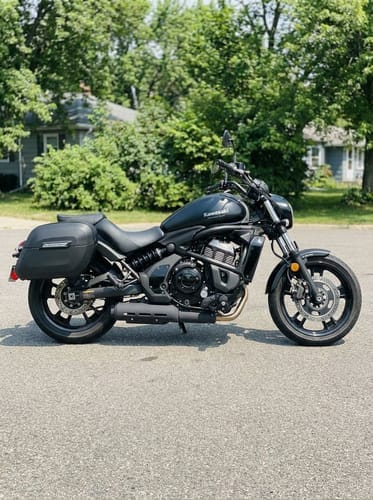 Customer photo review of 40L - Lamellar Raven Extra Large Kawasaki Vulcan S VN650 Leather Covered Motorcycle Hard Saddlebags