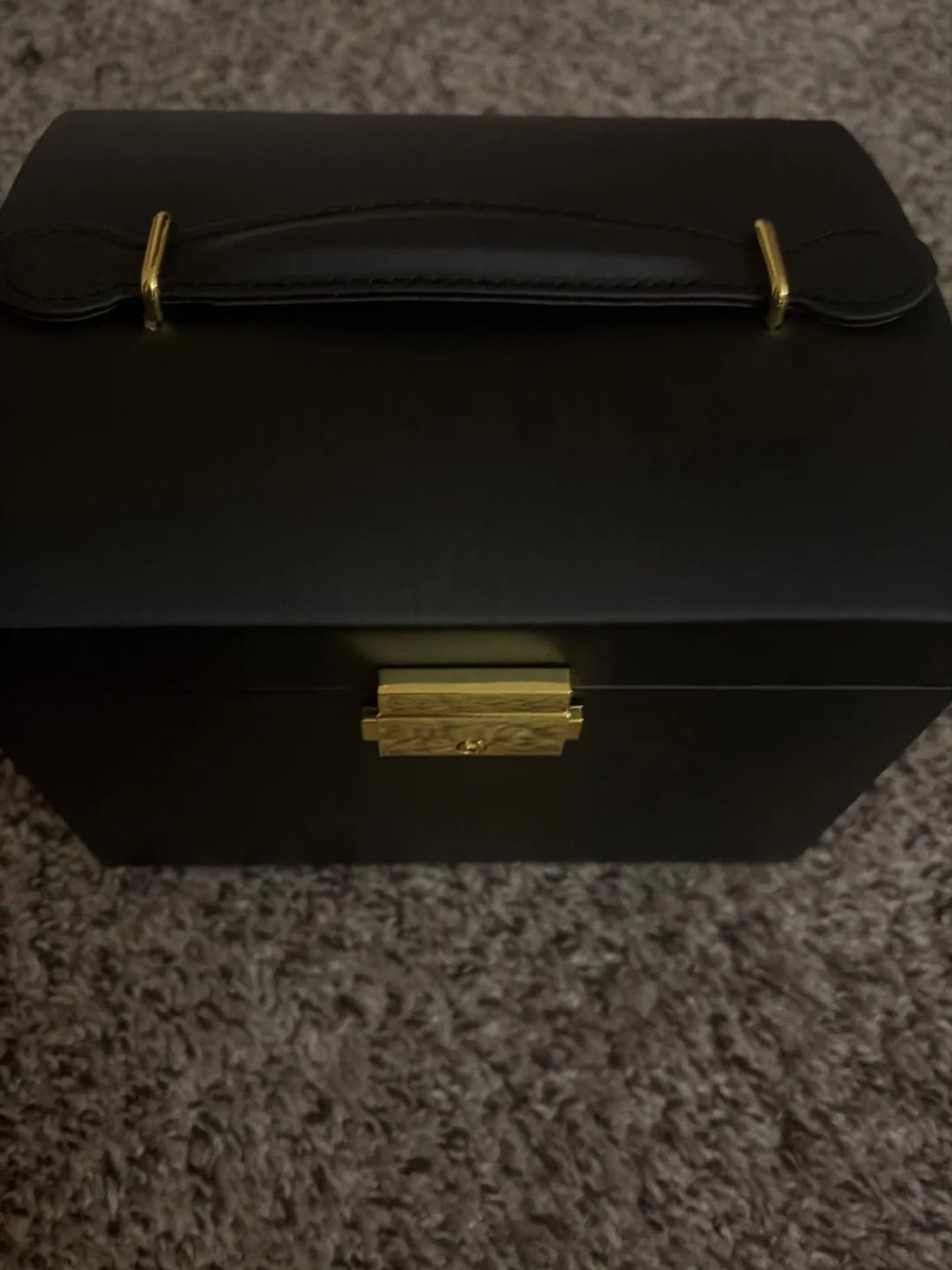 Customer photo review of Grande Boîte à Bijoux verte en Cuir