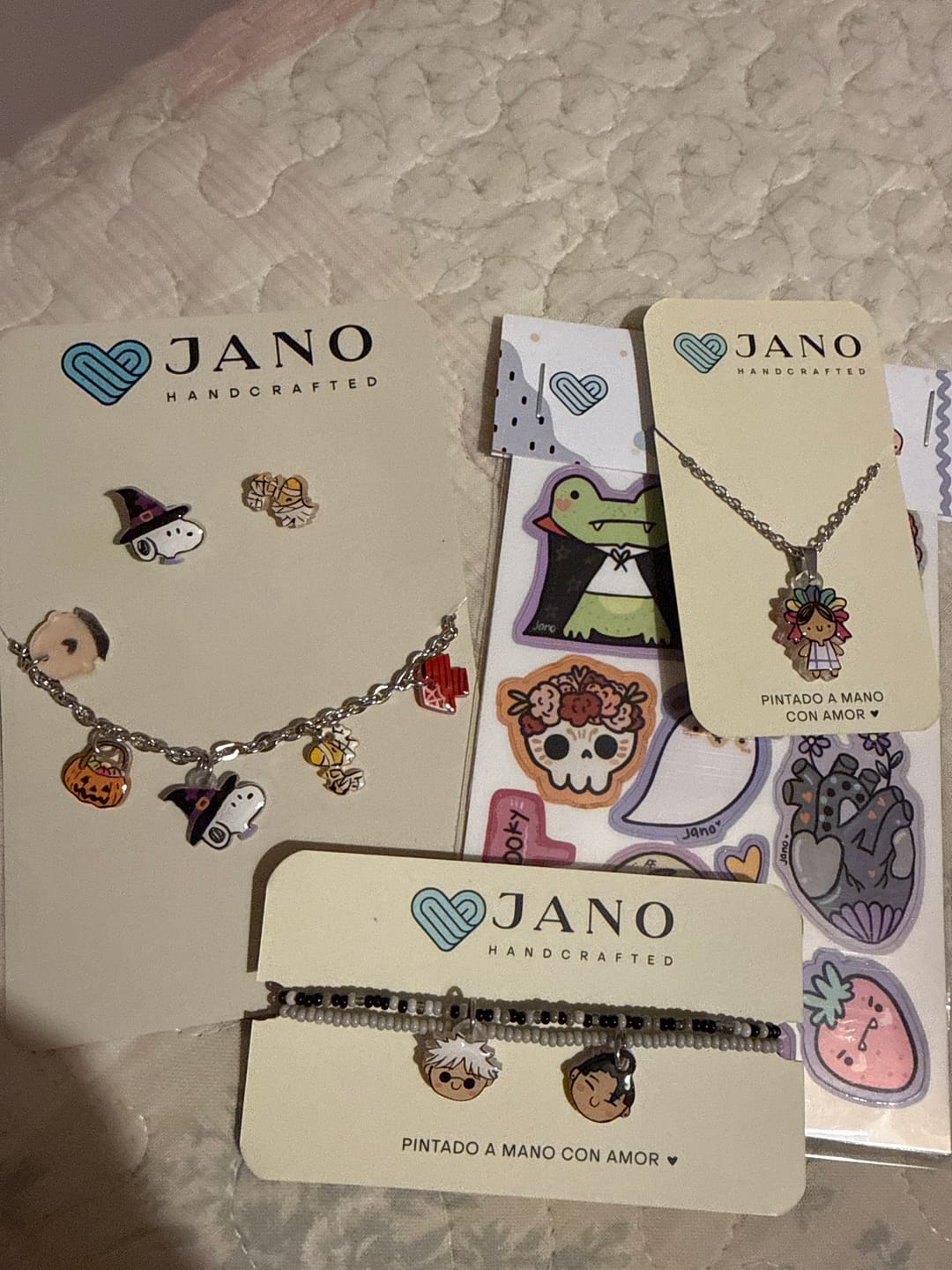 Customer photo review of Pulsera | Dulce o Truco