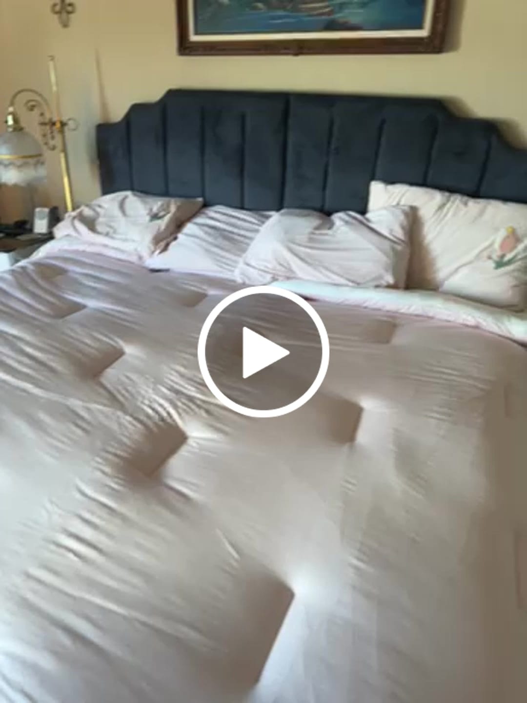 Customer video review of MarshMellow Comforter