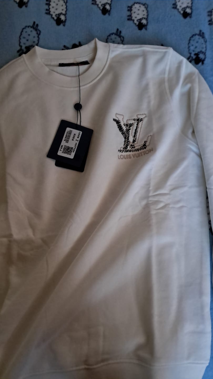 Customer photo review of Felpa girocollo LV 009