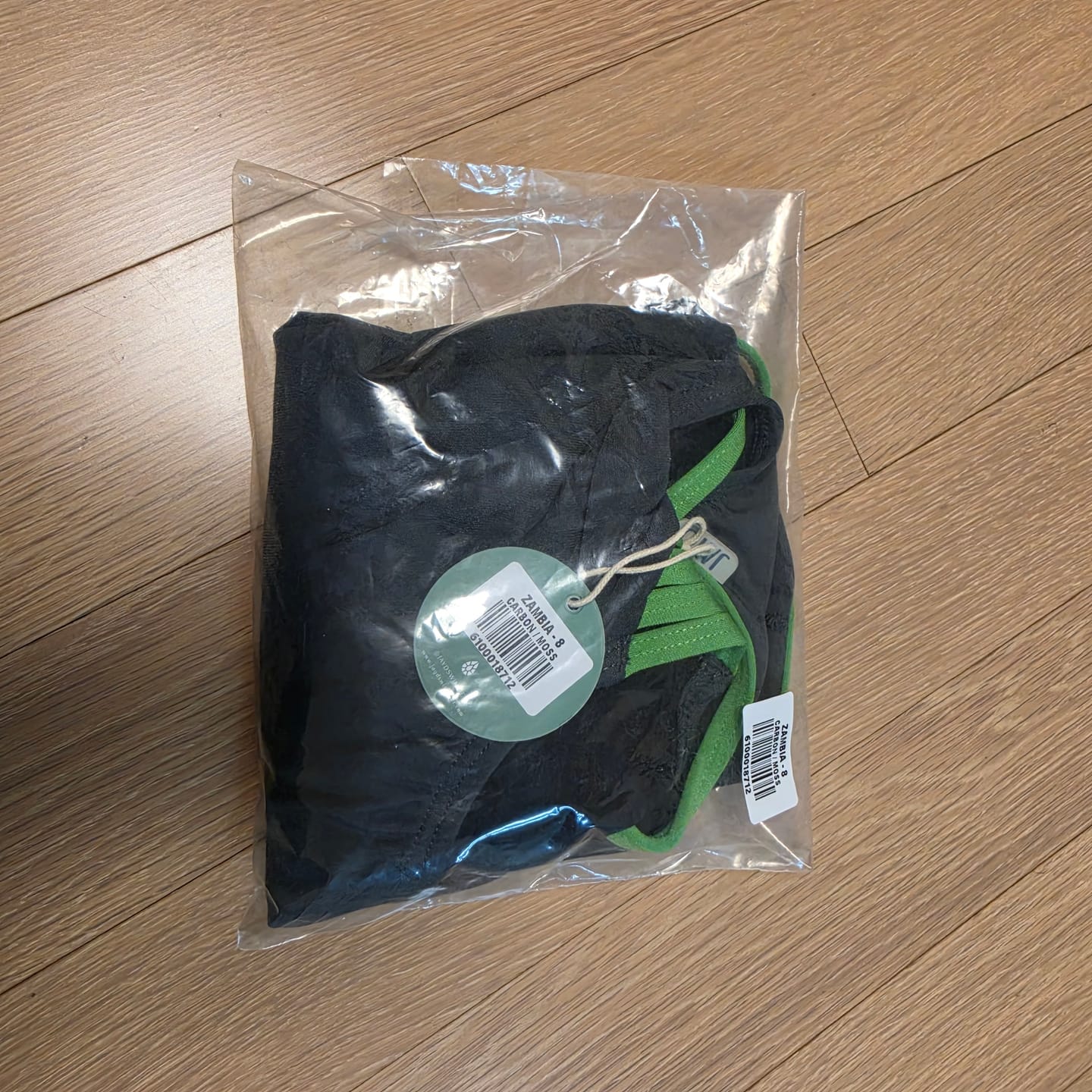 Customer photo review of ZAMBIA ONE PIECE - Carbon|Moss