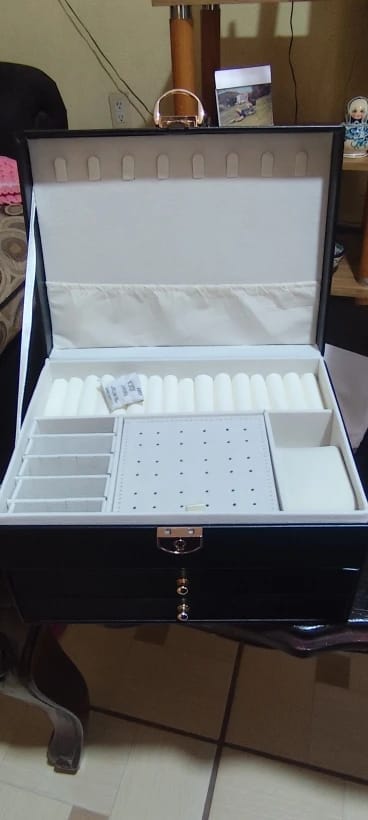 Customer photo review of Boîte à bijoux de qualité – Design haut de gamme
