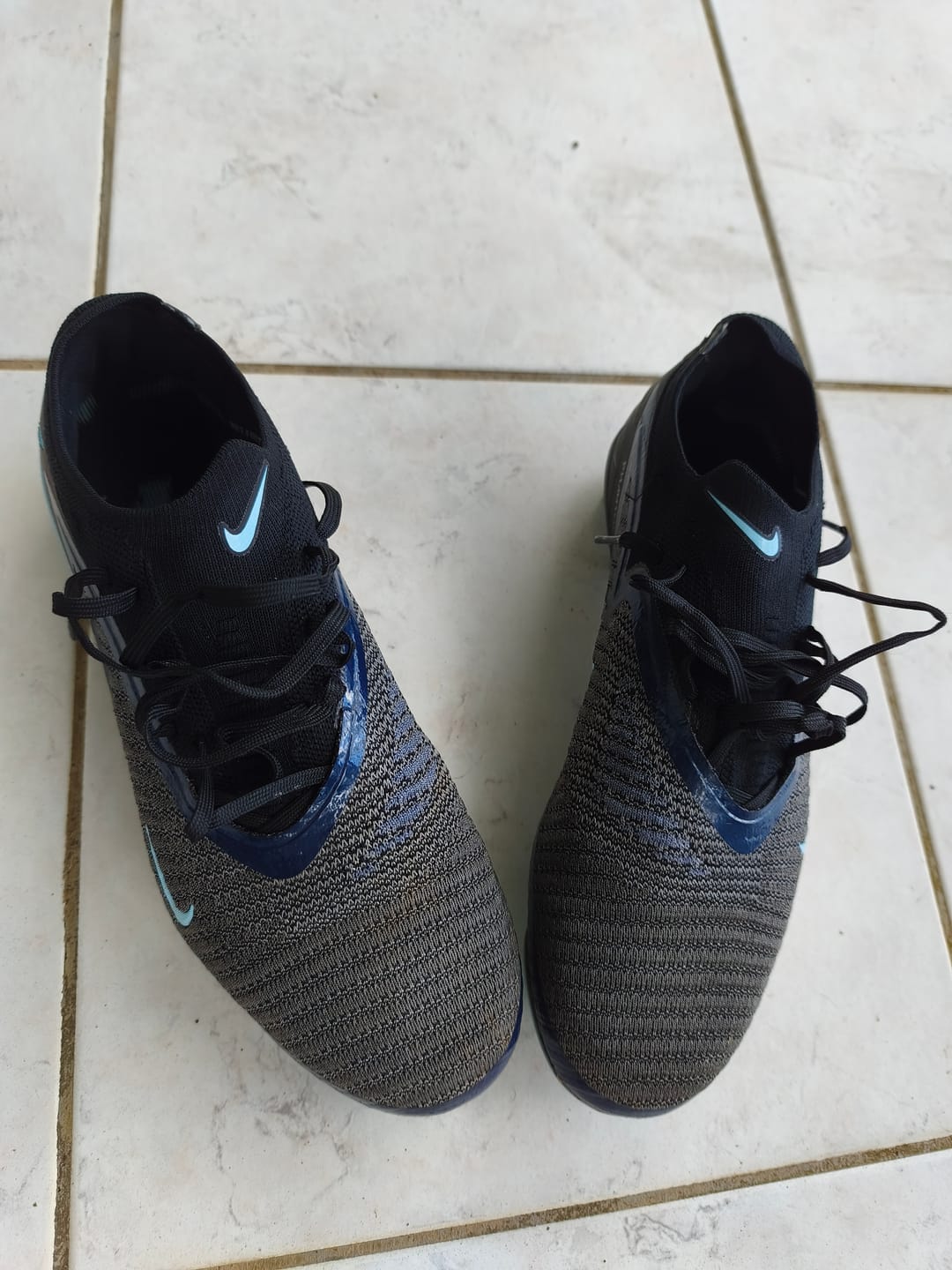 Customer photo review of Phantom 6 Elite Low FG Shadow - Noir/Bleu