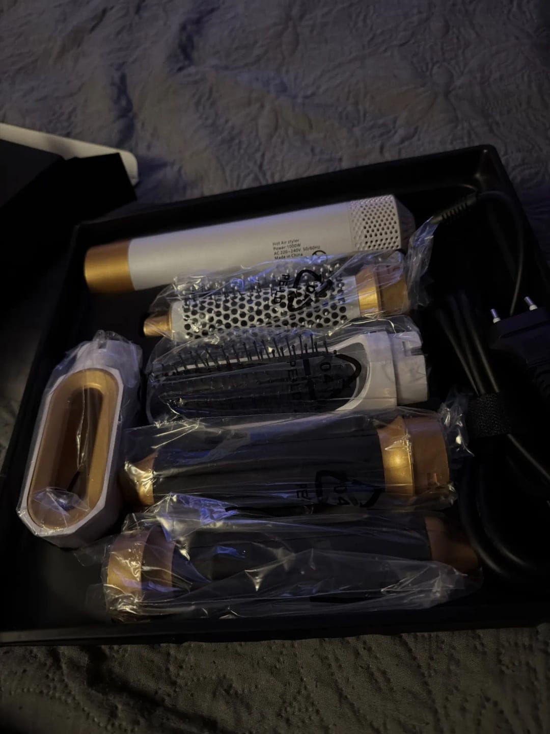 Customer photo review of AQUALYA HairPro™ 5-in-1 – One Gift, Five Styling Tools + Heat Protector