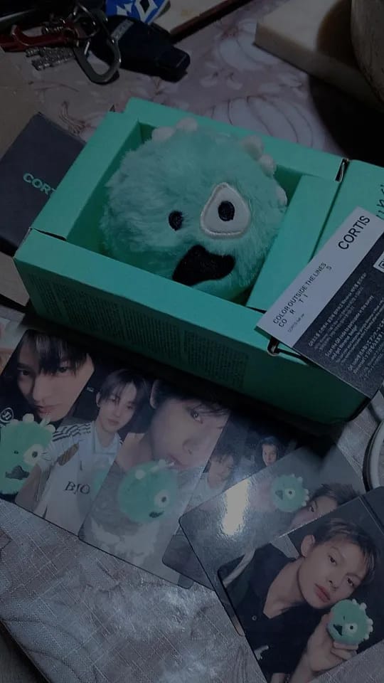 Customer photo review of COLOR OUTSIDE THE LINES Album - CORTIS Ball Ver.