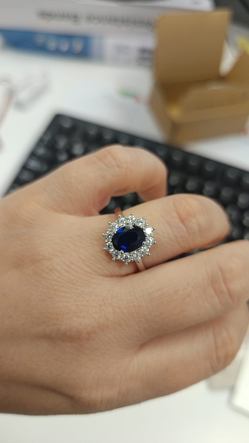 Customer photo review of Anillo Circonitas Preciosas