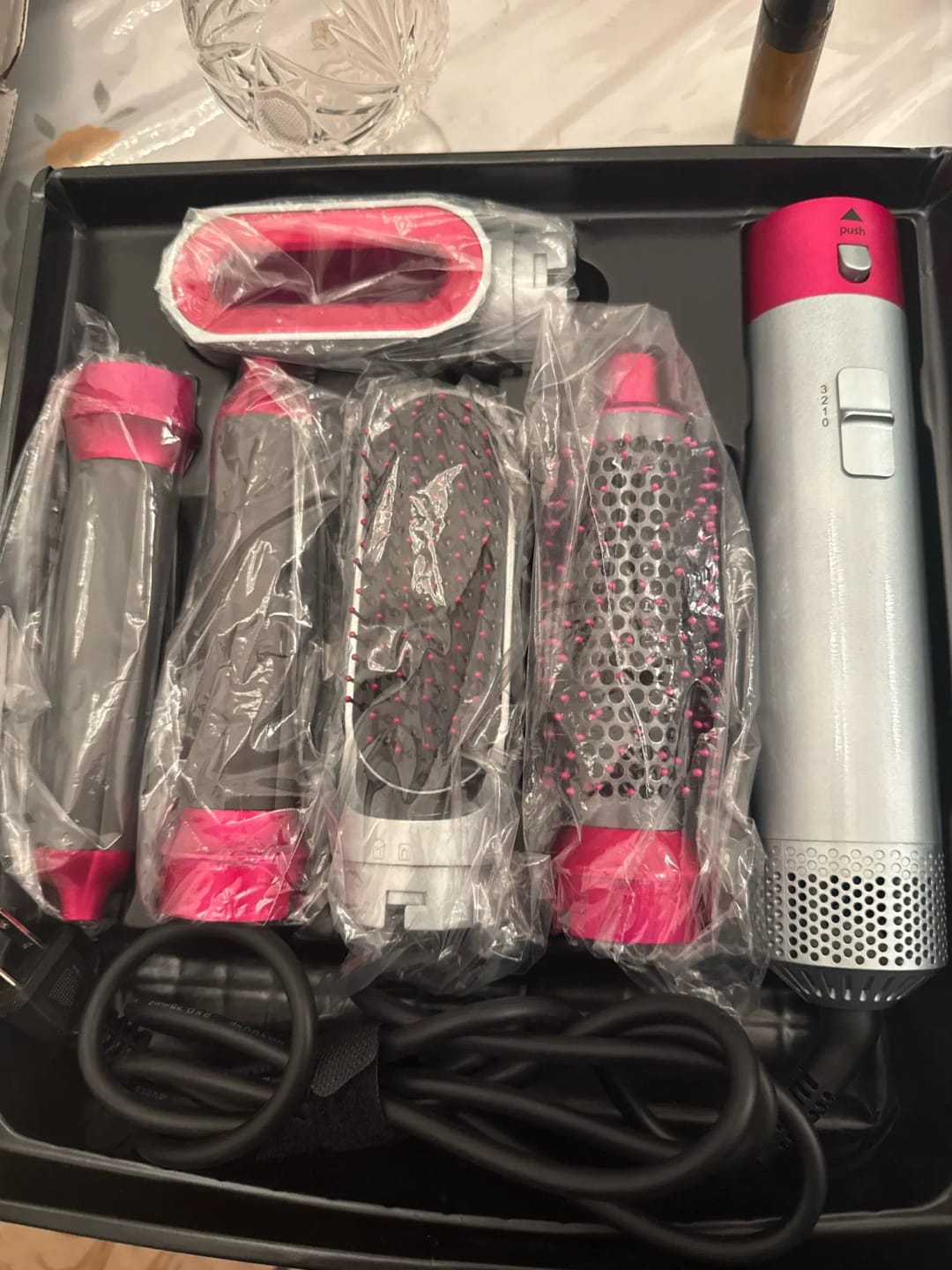 Customer photo review of AQUALYA HairPro™ 5-in-1 – One Gift, Five Styling Tools + Heat Protector