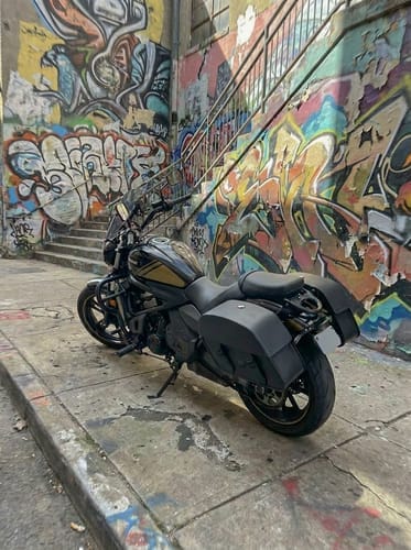 Customer photo review of 28L - Baelor Medium Hard Mount Kawasaki Vulcan S VN650 Motorcycle Saddlebags