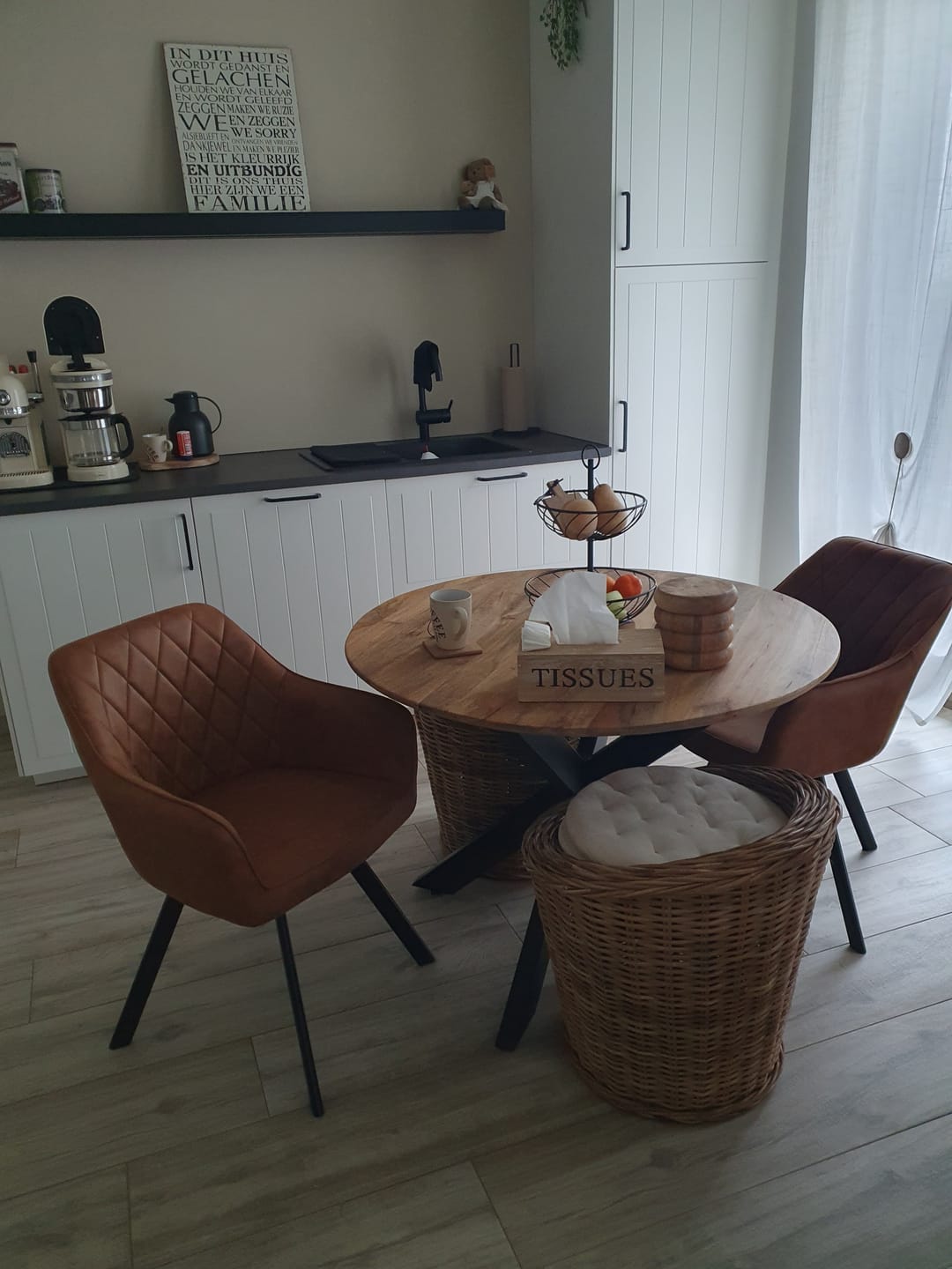 Customer photo review of Brione Draaibare Eetkamerstoel - Cognac
