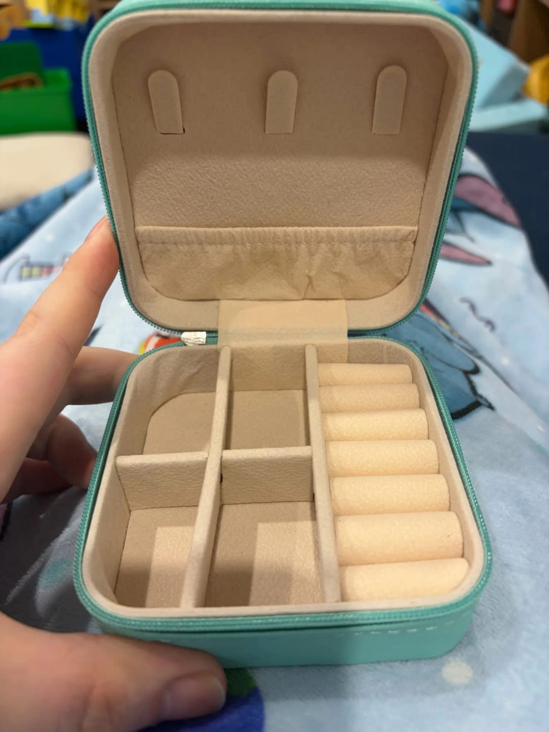 Customer photo review of Boîte à bijoux pour fille en cuir – Design haut de gamme