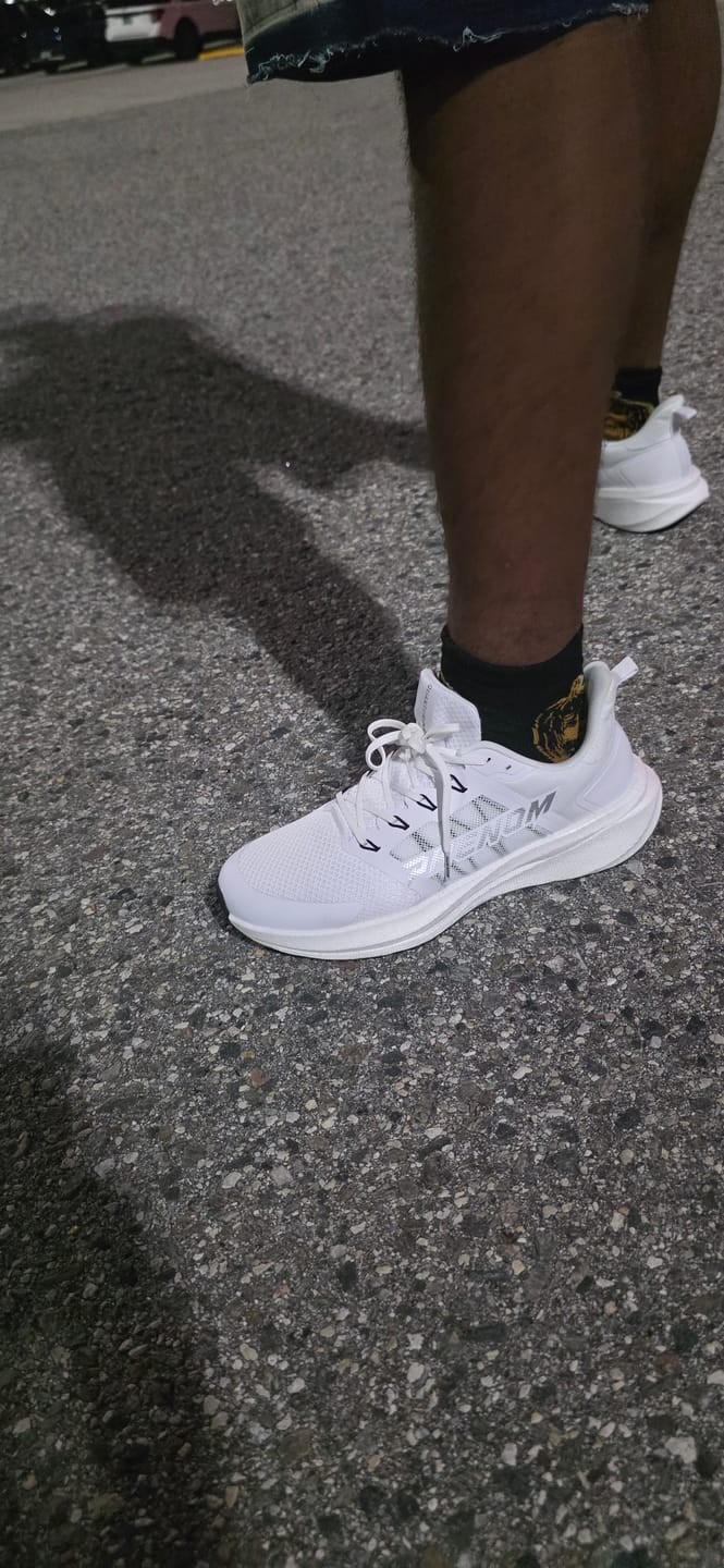 Customer photo review of Phenom Elite Quantum Pulse Performance Training Shoes – Ion White
