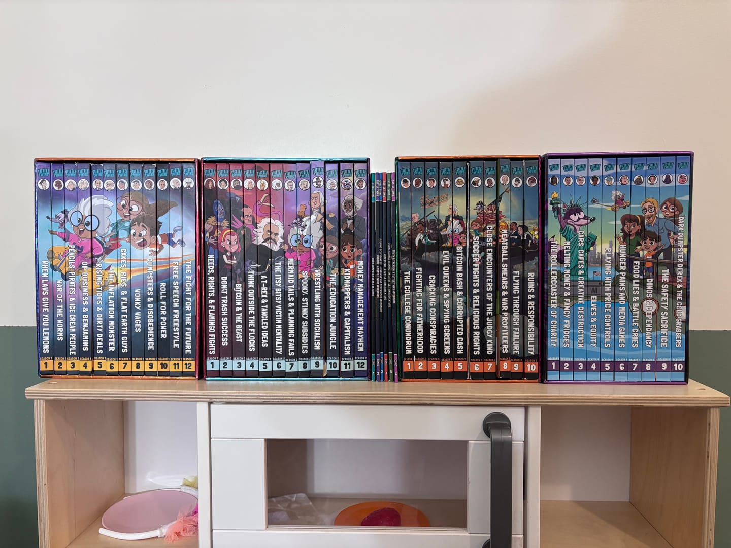 Customer photo review of Season 4 Graphic Novel Hardcover Box Set