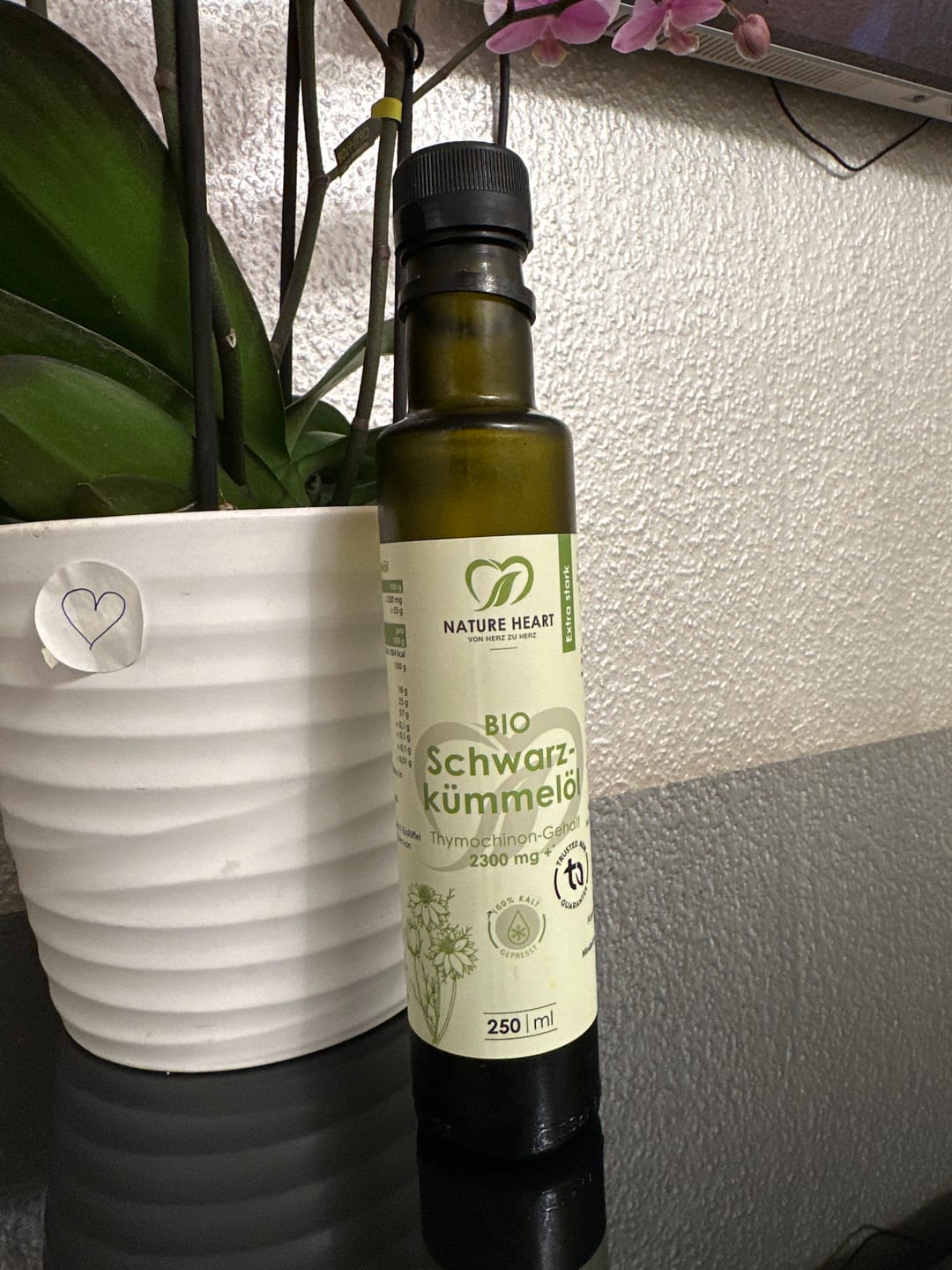 Customer photo review of BIO Schwarzkümmelöl 2300+ Thymochinon ungefiltert 250 ml