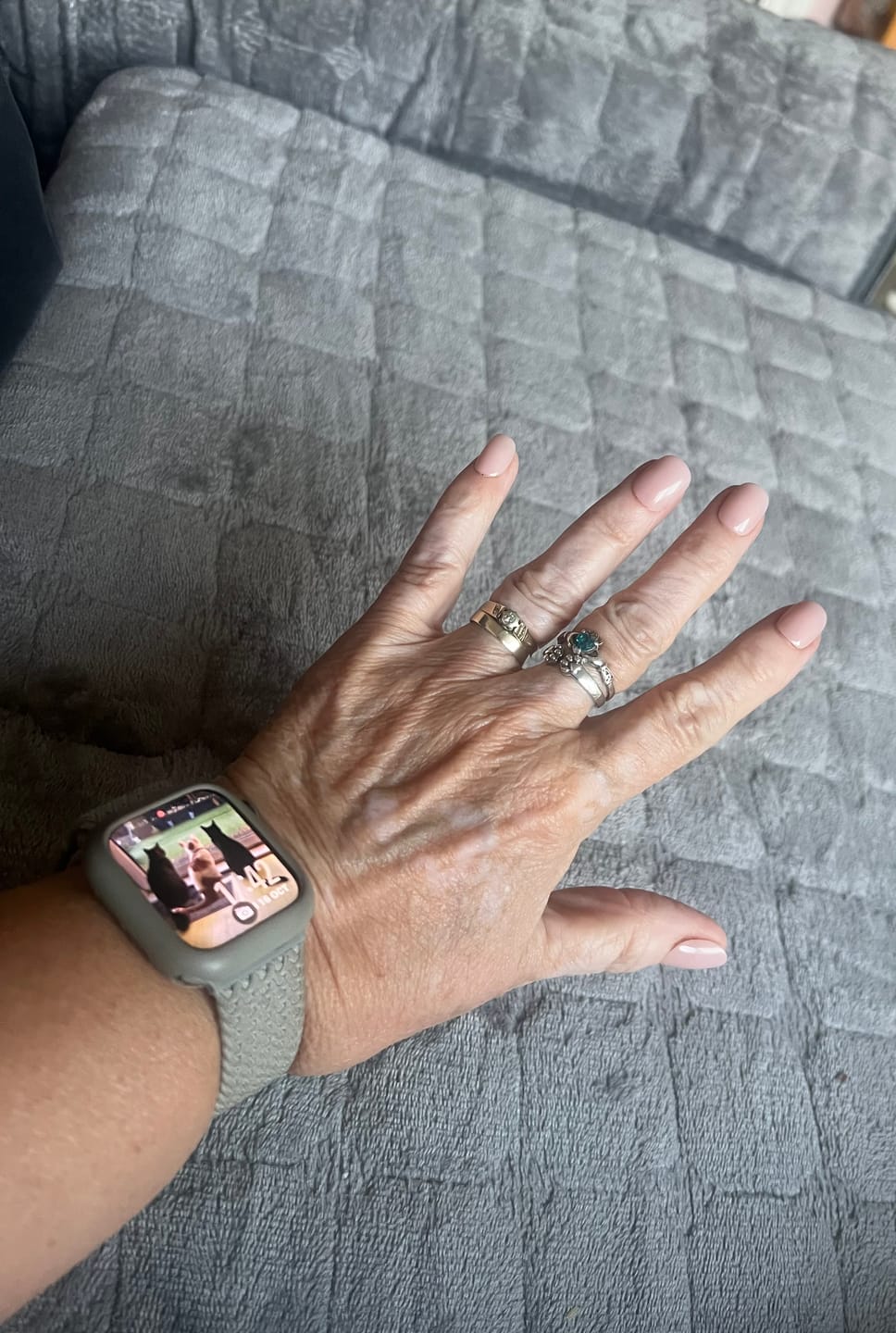 Customer photo review of Pebble