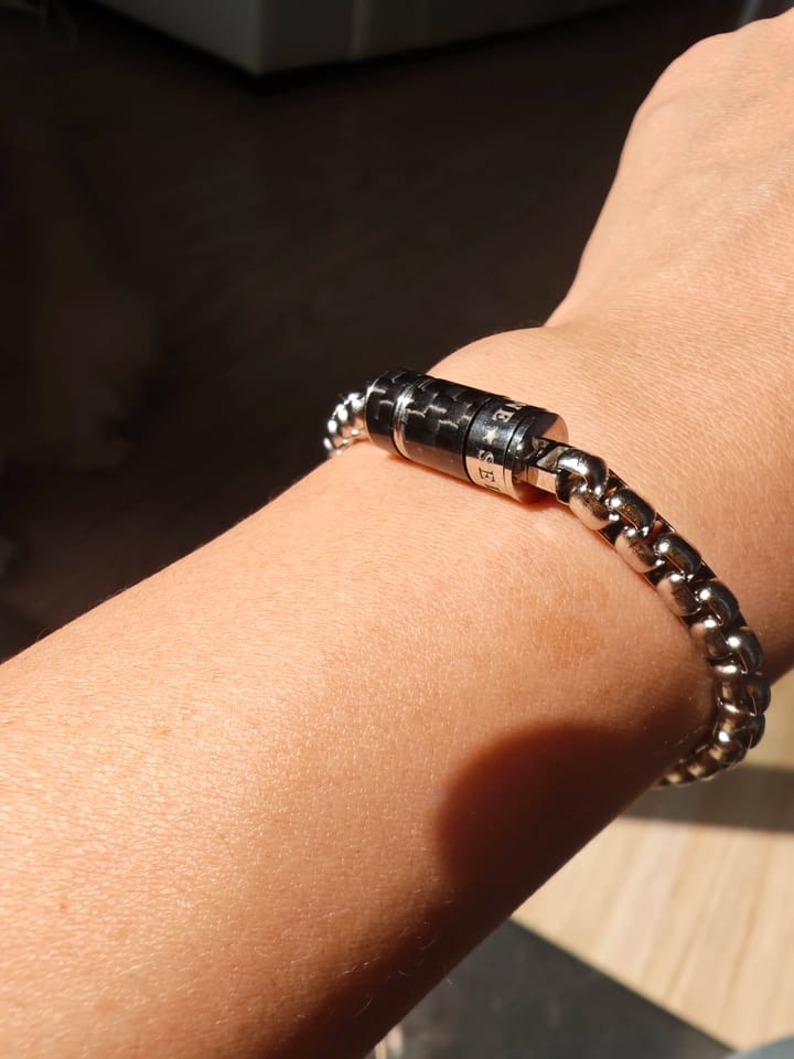 Customer photo review of Carbon Core Bracelet