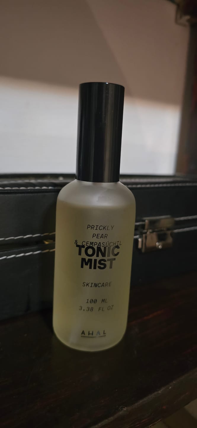Customer photo review of Tonic Mist / Agua Tónica con Tuna y Cempasúchil