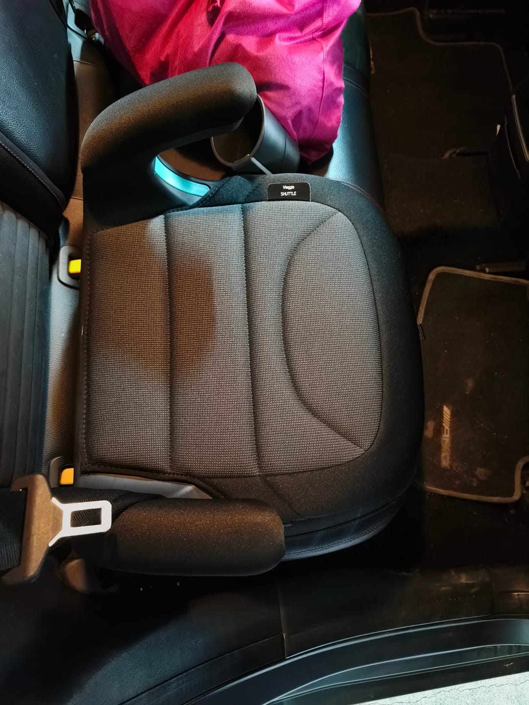 Customer photo review of Silla Alzador Viaggio G 2 3 Shuttle i-Size R129 Black - Peg Perego