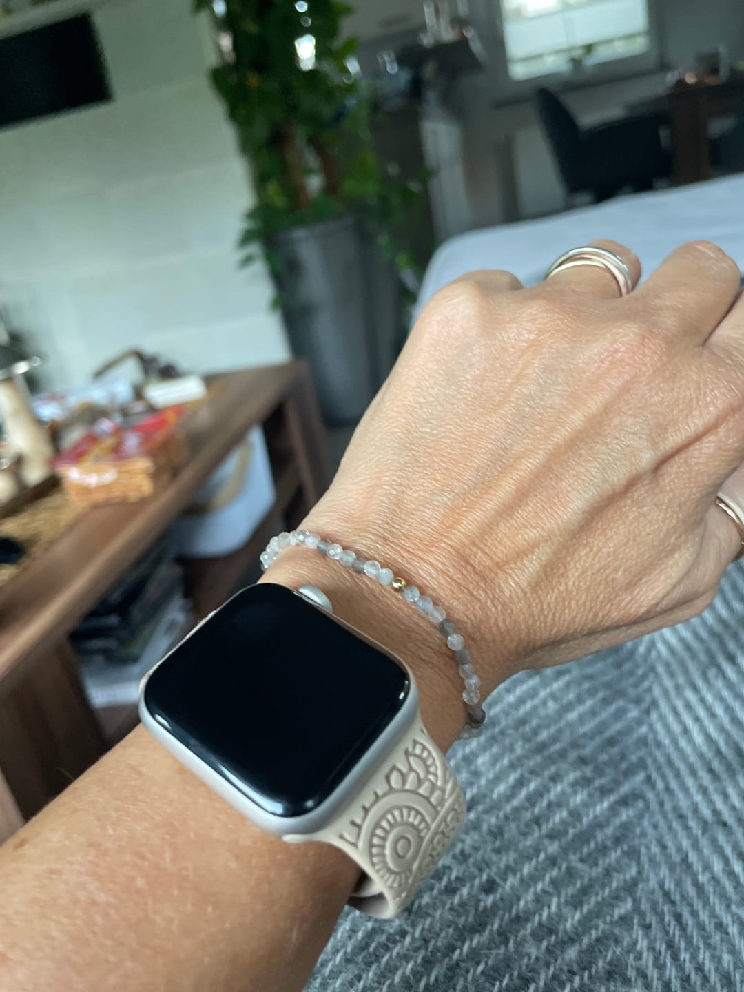 Customer photo review of Guided Mondstein Armband