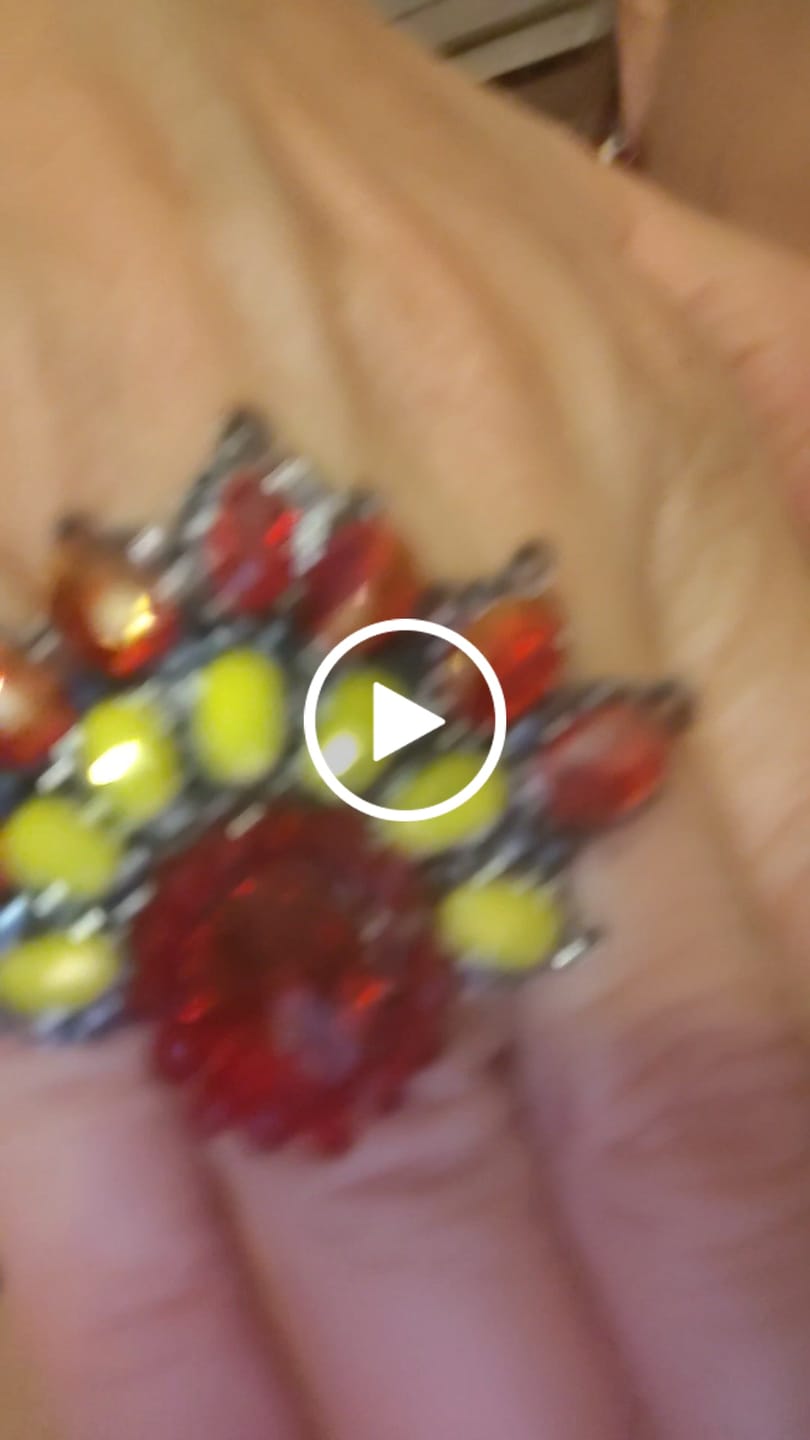Customer video review of Anello Fiammetta