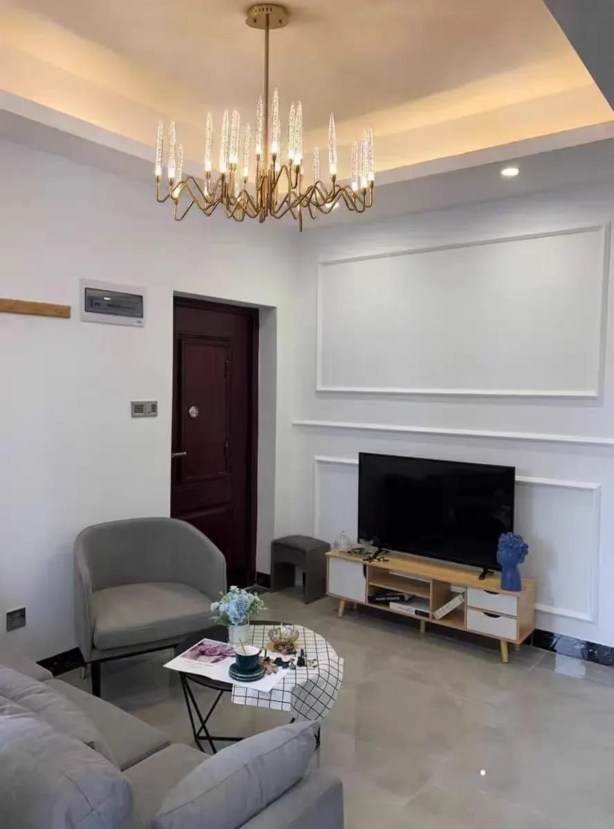 Customer photo review of Iron Chandelier, Wavy Frame, Crystal or Acrylic Shades, 60–150 cm