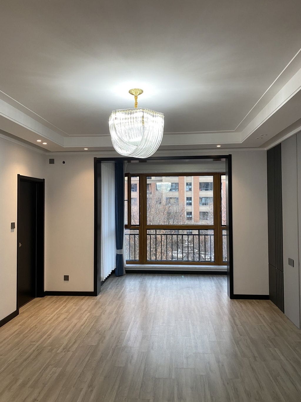 Customer photo review of Glass Pendant Light, Gold Frame, Hand-Shaped Clear Glass Rods