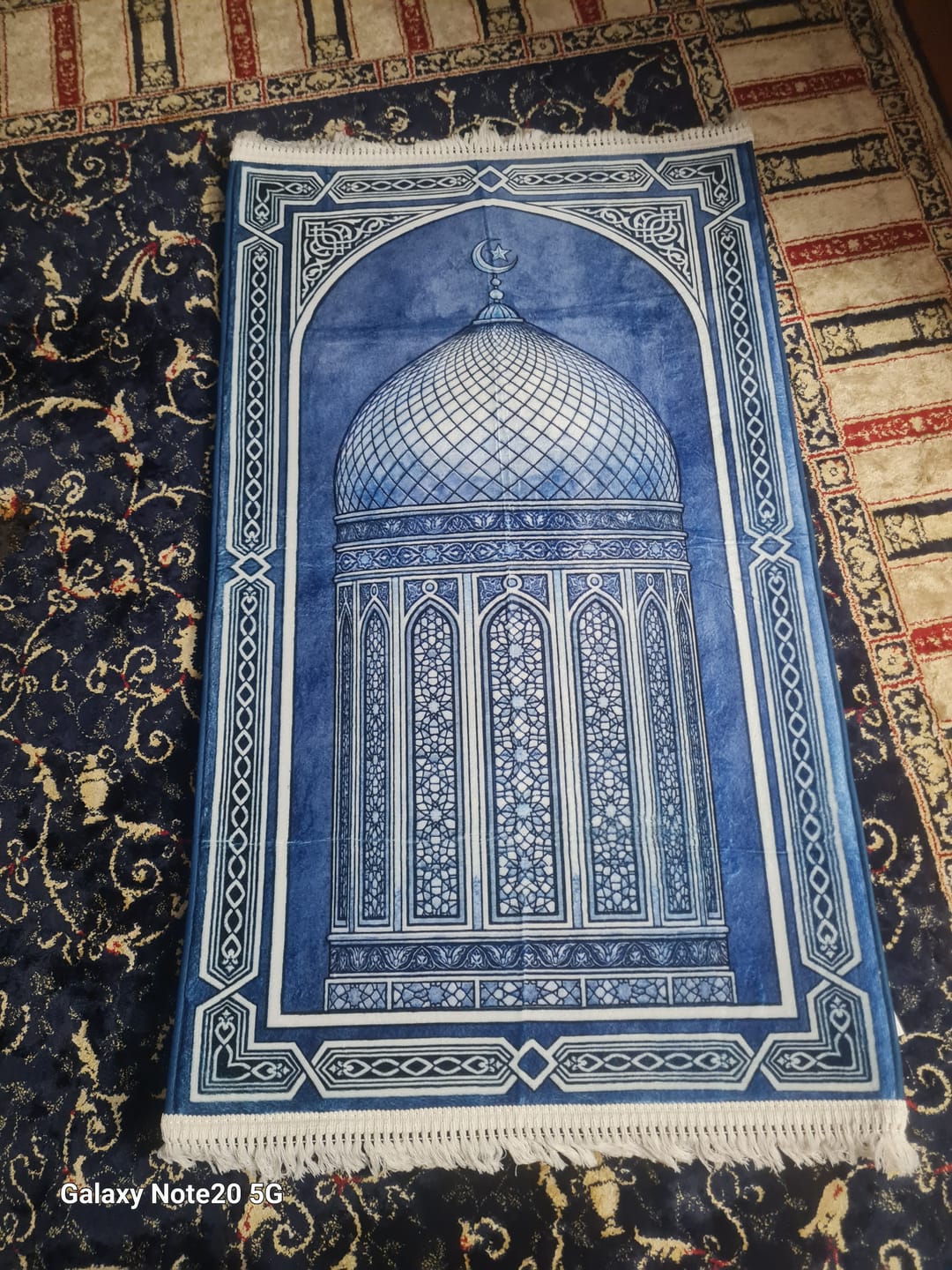 Customer photo review of Sapphire Dome Padded Prayer Mat