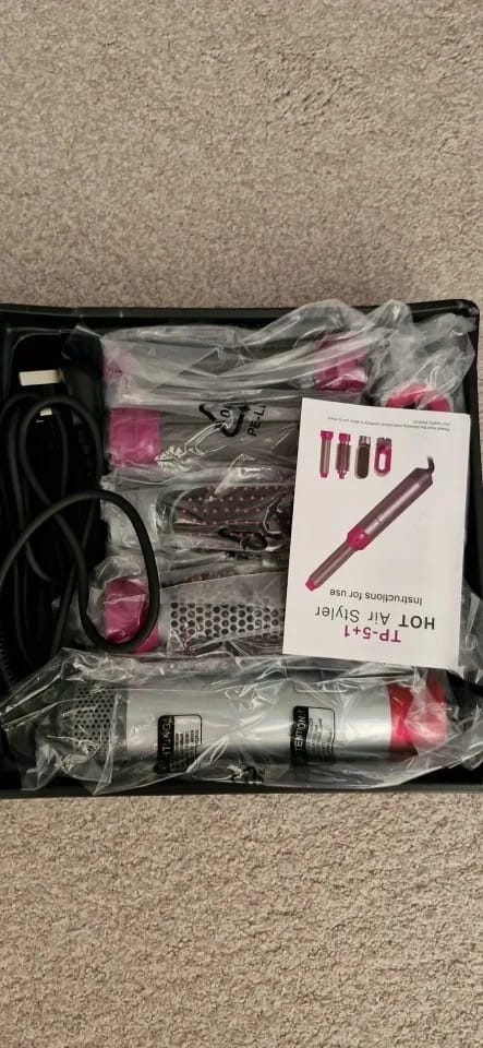 Customer photo review of AQUALYA HairPro™ 5-in-1 – One Gift, Five Styling Tools + Heat Protector