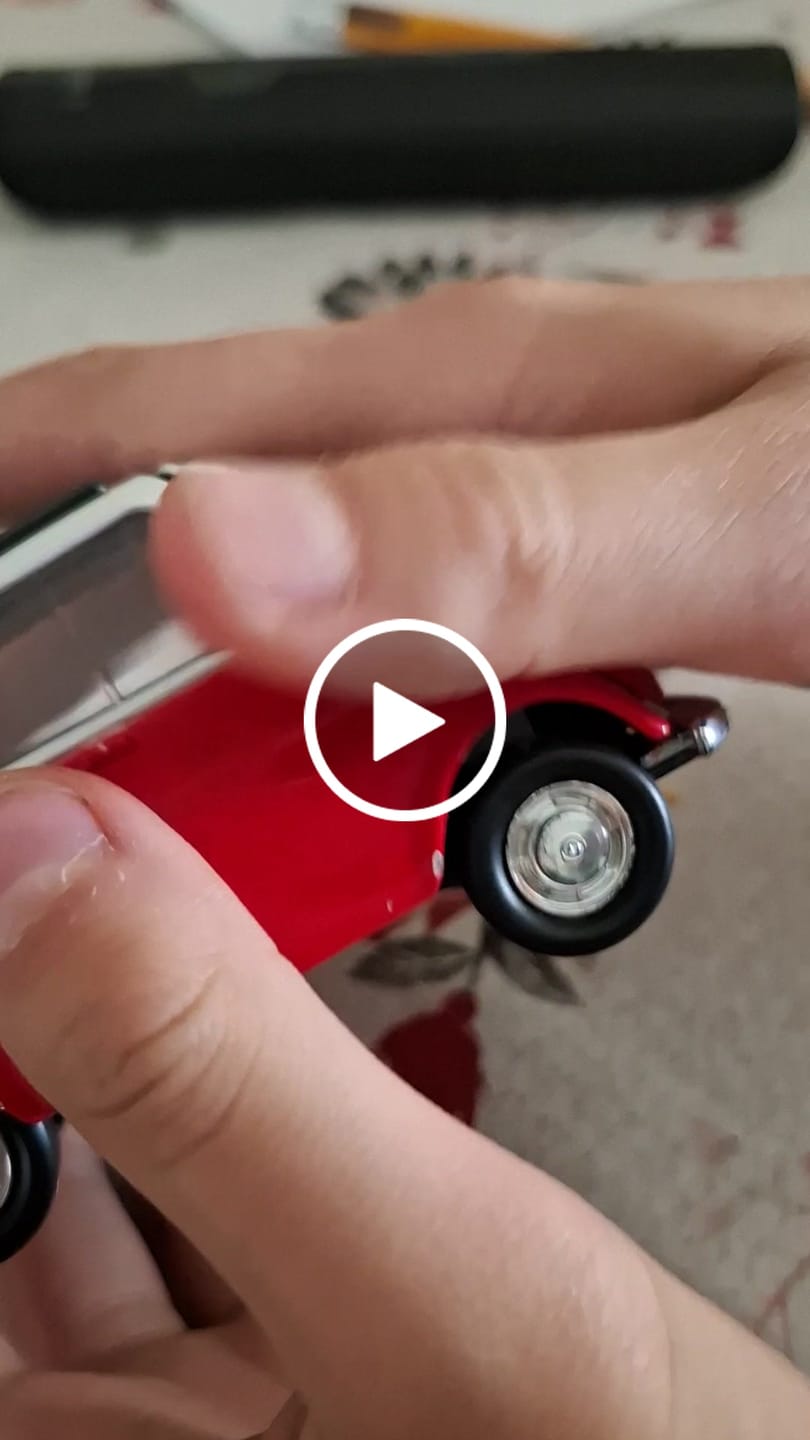 Customer video review of Auto BMW Isetta Escala 1:34:39 - Welly