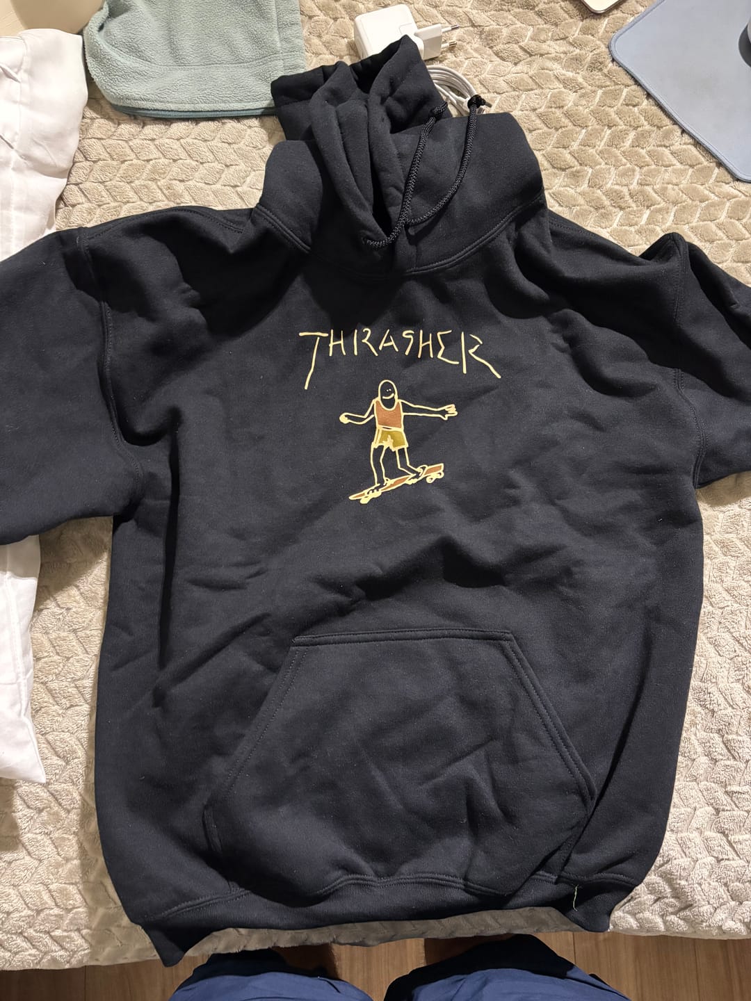 Customer photo review of Thrasher - Poleron Canguro Gonz Logo V2 Black/Brown