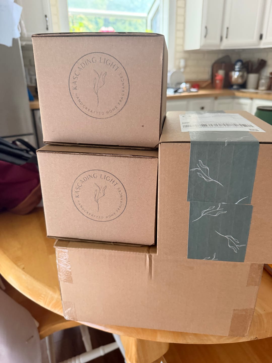 Customer photo review of 4-Pack Shipping Box for Makesy® 12 oz Aura