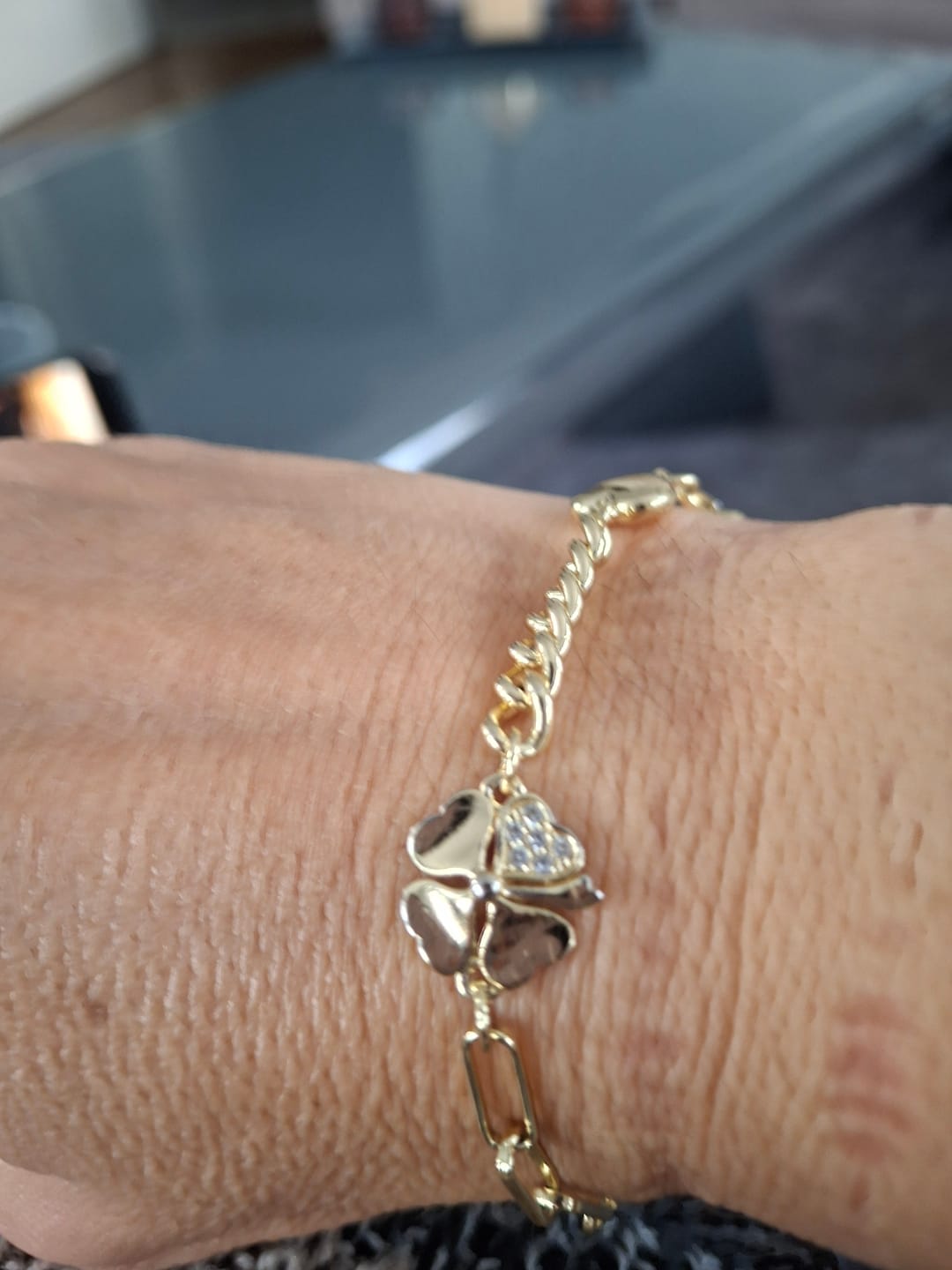 Customer photo review of Earcuff VIP Chain -14K vergoldet