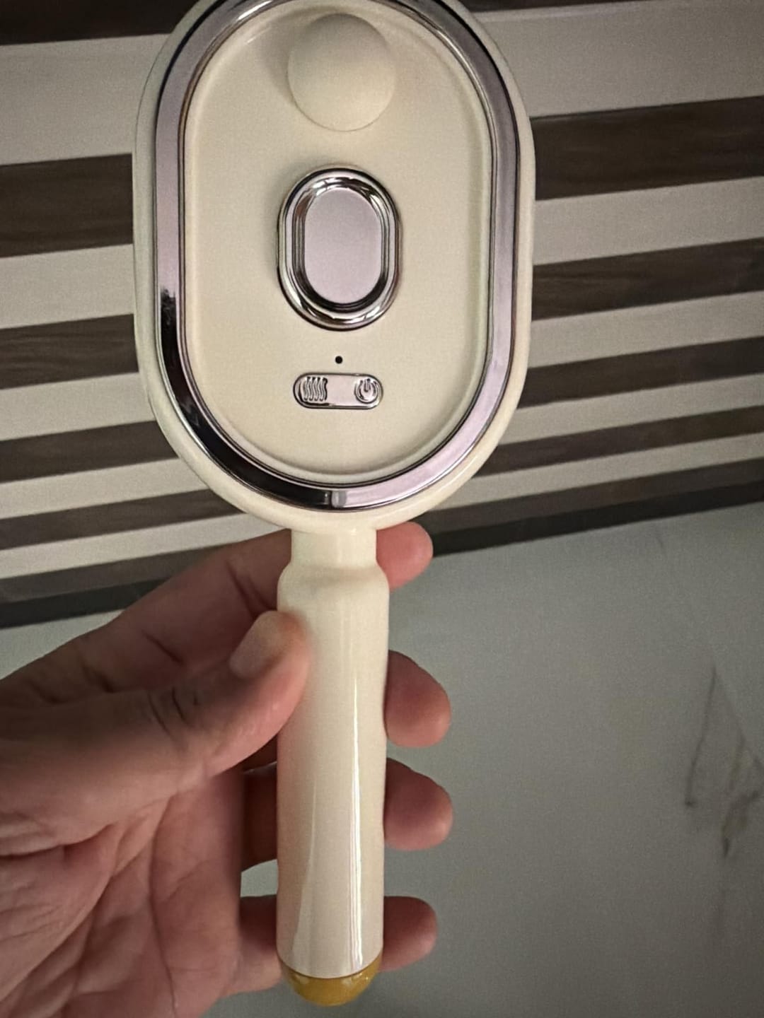Customer photo review of Electric Spray Air Massage Comb
