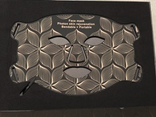 Customer photo review of AQUALYA LumiMask™ LED – Spa-Worthy Skin in 15 Minutes + Firming Cream
